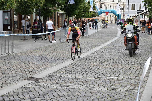 联赛中攻入 联赛中攻入